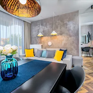 Apartament Homely Place Koziolki - Stary Rynek - Parking, Poznań